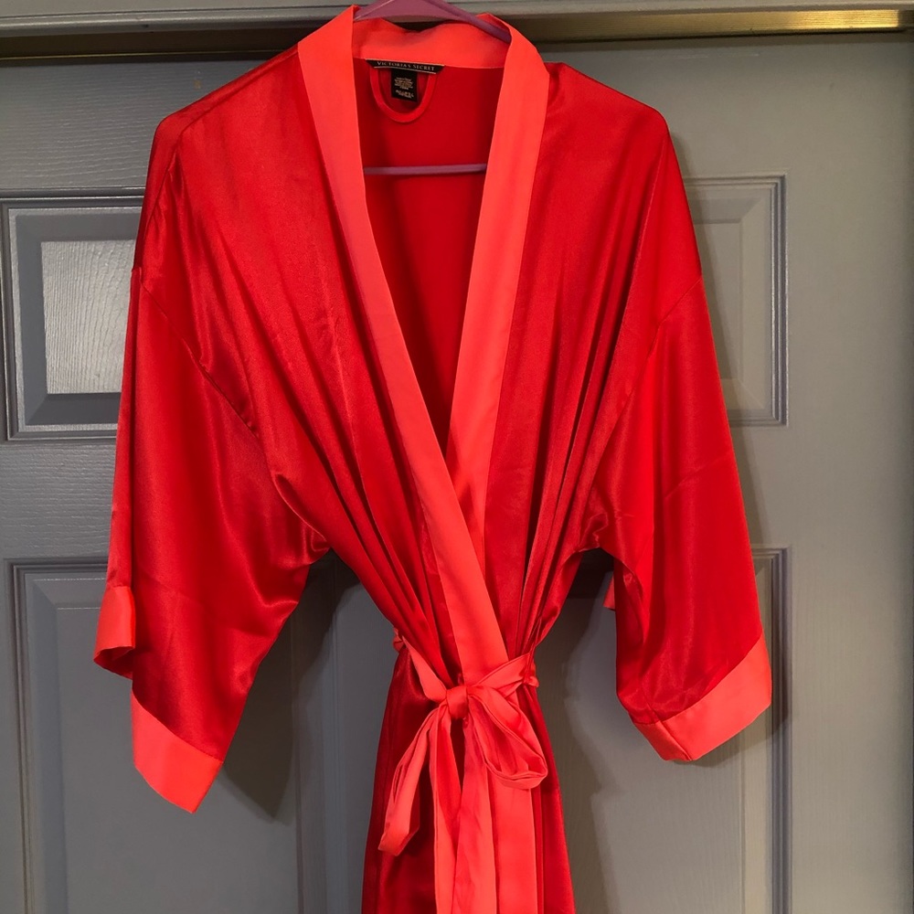 Victoria’s Secret Robe - Picture 3 of 3